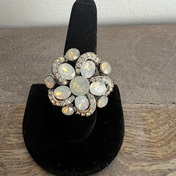 Irridescent rhinestone studded cluster adjustable silver tone cocktail ring - Picture 2 of 6